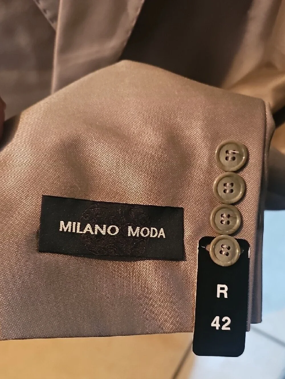 Milano Moda NWT Men's Tan Two-Piece Blazer and Trouser Suit Size 42R/36R